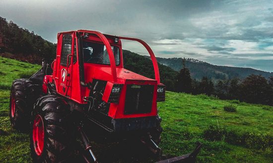 AGRICULTURAL VEHICLE